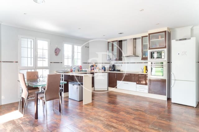 4 bedroom Villa for rent in L'Eliana with pool - € 3,900 (Ref: 9686529)