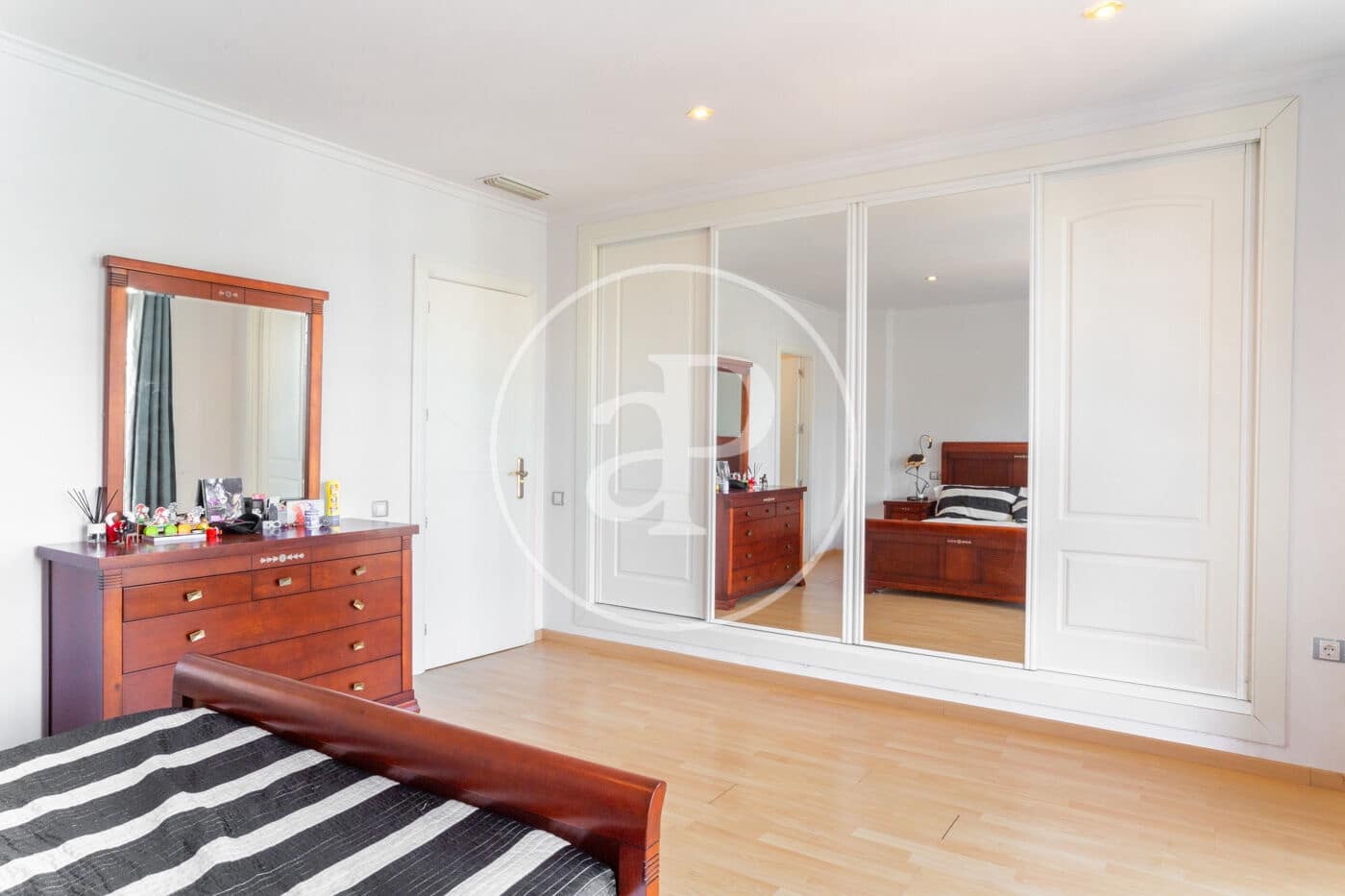 4 bedroom Villa for rent in L'Eliana with pool - € 3,900 (Ref: 9686529)