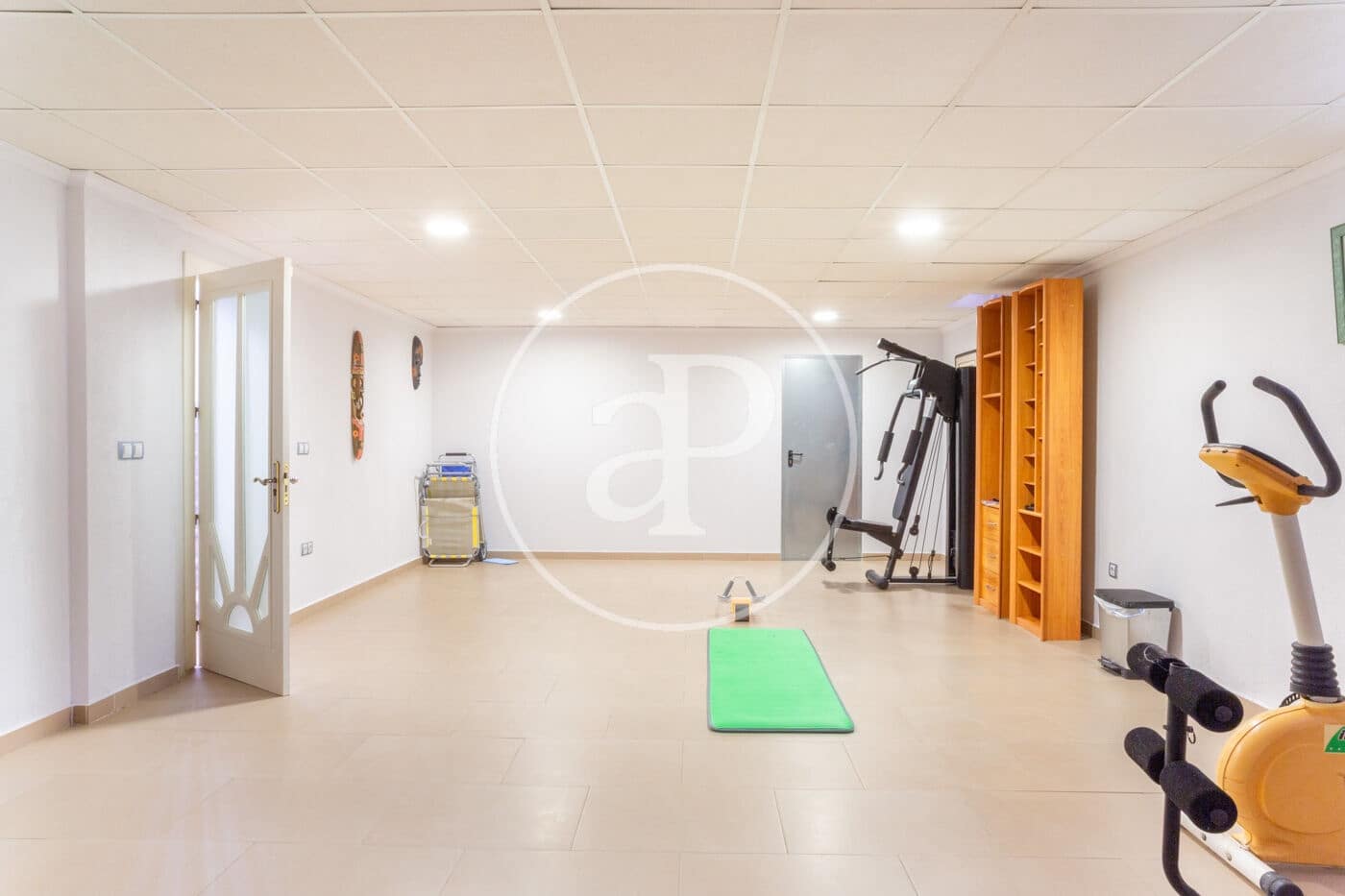 4 bedroom Villa for rent in L'Eliana with pool - € 3,900 (Ref: 9686529)