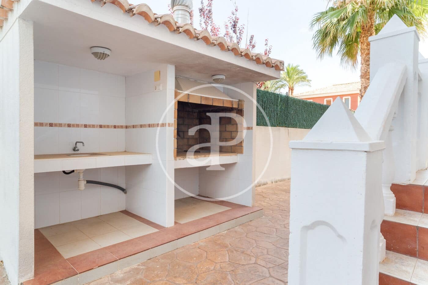 4 bedroom Villa for rent in L'Eliana with pool - € 3,900 (Ref: 9686529)