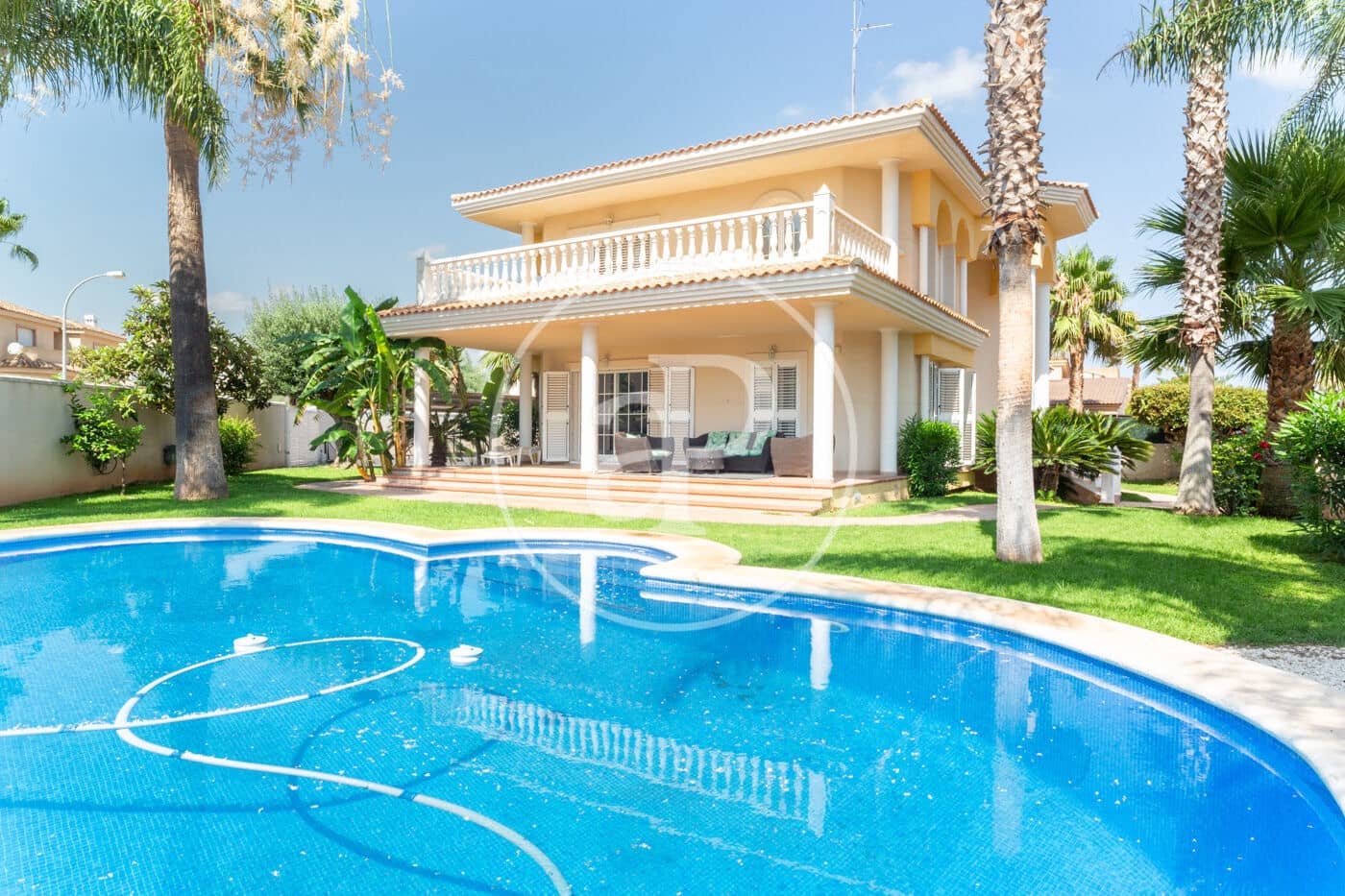 4 bedroom Villa for rent in L'Eliana with pool - € 3,900 (Ref: 9686529)