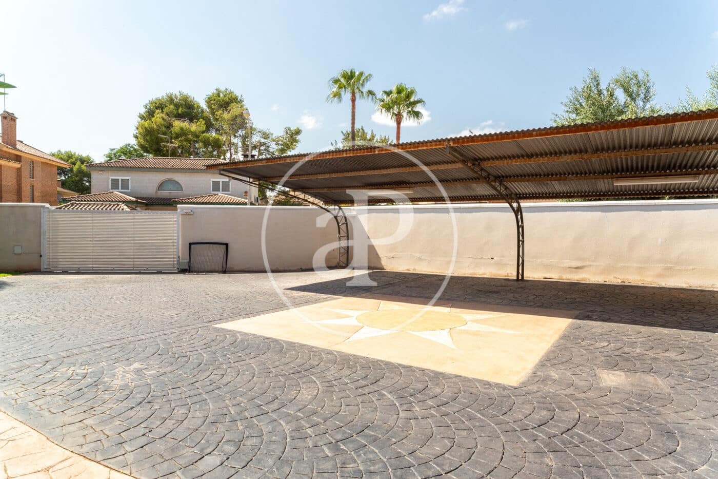 4 bedroom Villa for rent in L'Eliana with pool - € 3,900 (Ref: 9686529)