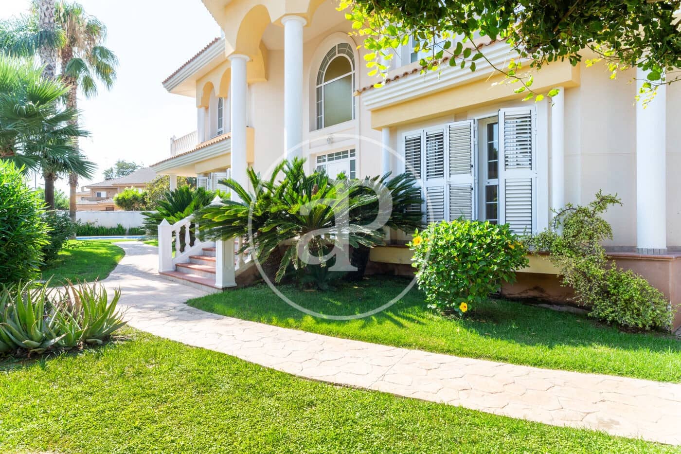 4 bedroom Villa for rent in L'Eliana with pool - € 3,900 (Ref: 9686529)