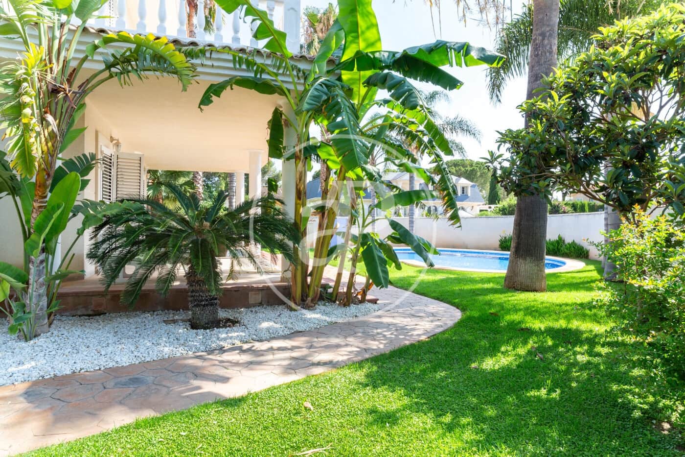 4 bedroom Villa for rent in L'Eliana with pool - € 3,900 (Ref: 9686529)