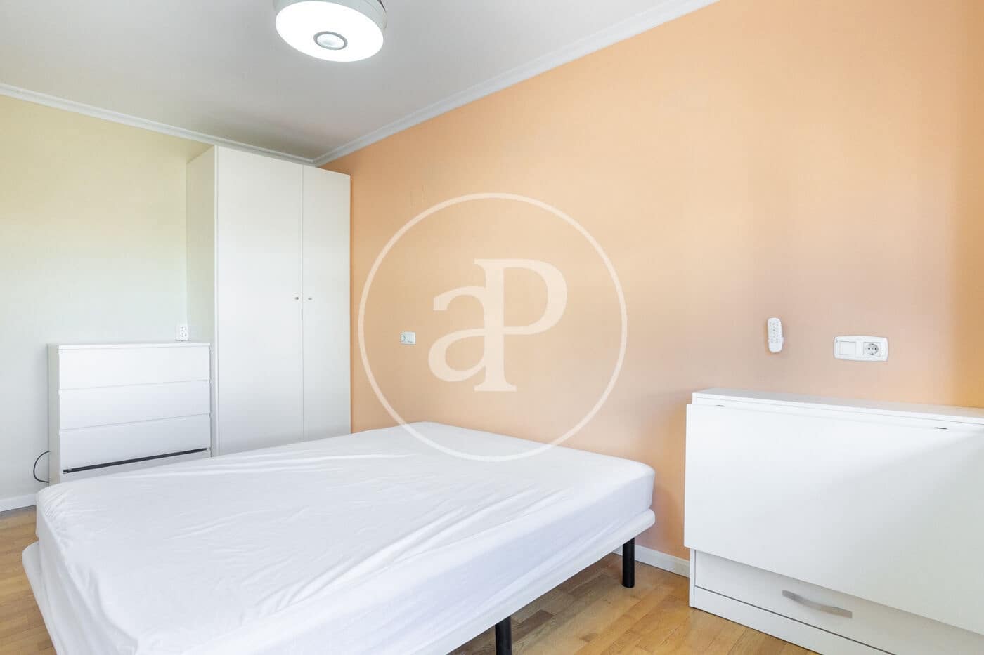 Apartamento de 3 habitaciones en València ciudad en alquiler con piscina - 2.500 € (Ref: 9690682)