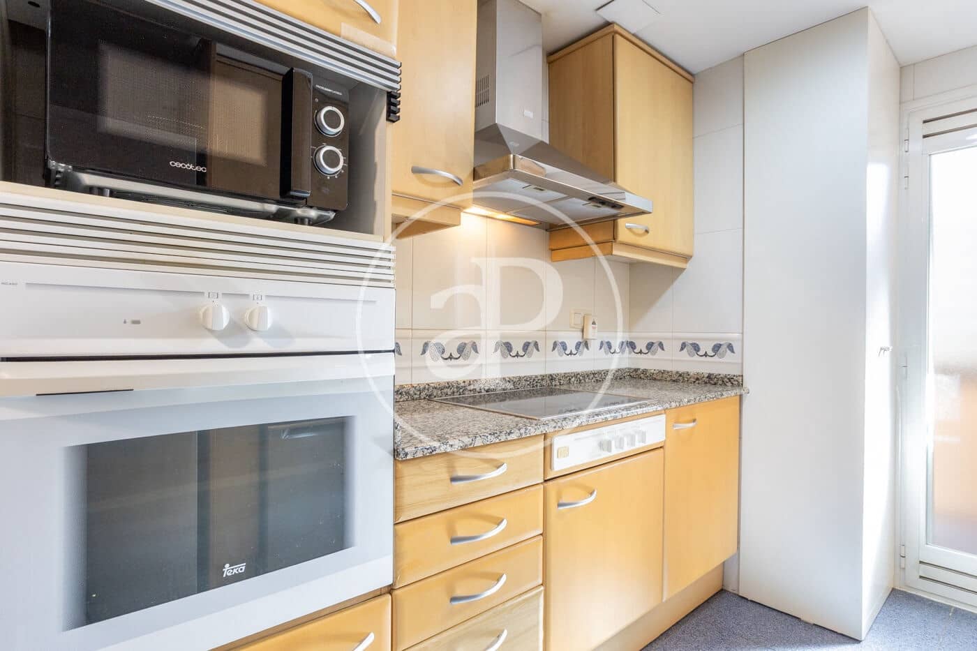 Apartamento de 3 habitaciones en València ciudad en alquiler con piscina - 2.500 € (Ref: 9690682)