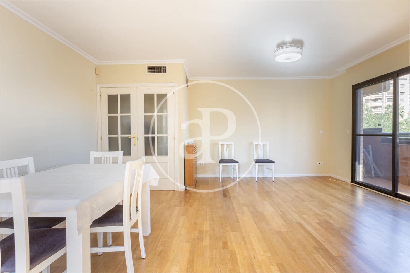 Apartamento de 3 habitaciones en València ciudad en alquiler con piscina - 2.500 € (Ref: 9690682)