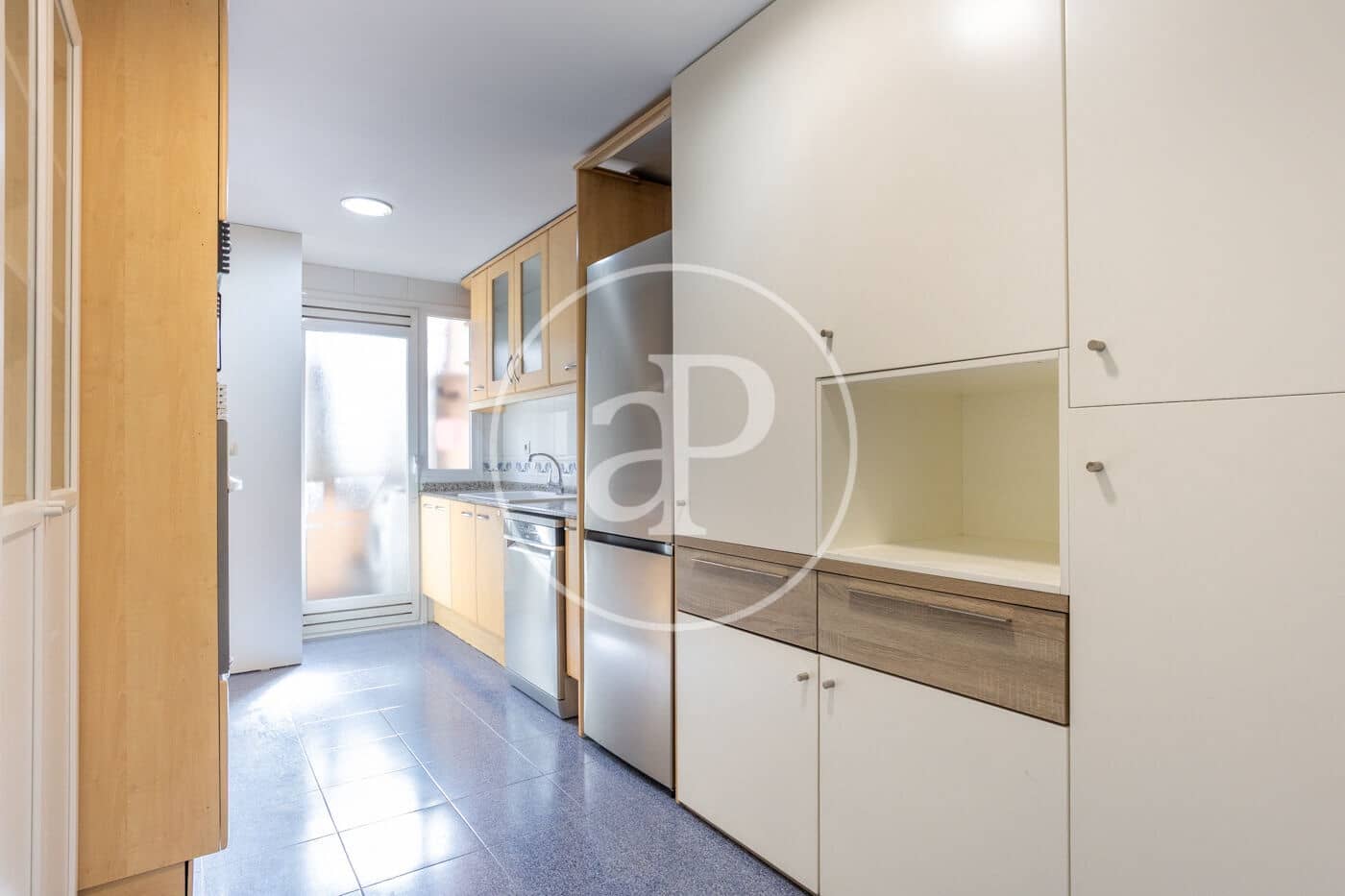 Apartamento de 3 habitaciones en València ciudad en alquiler con piscina - 2.500 € (Ref: 9690682)