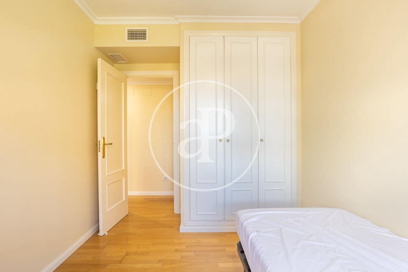 Apartamento de 3 habitaciones en València ciudad en alquiler con piscina - 2.500 € (Ref: 9690682)