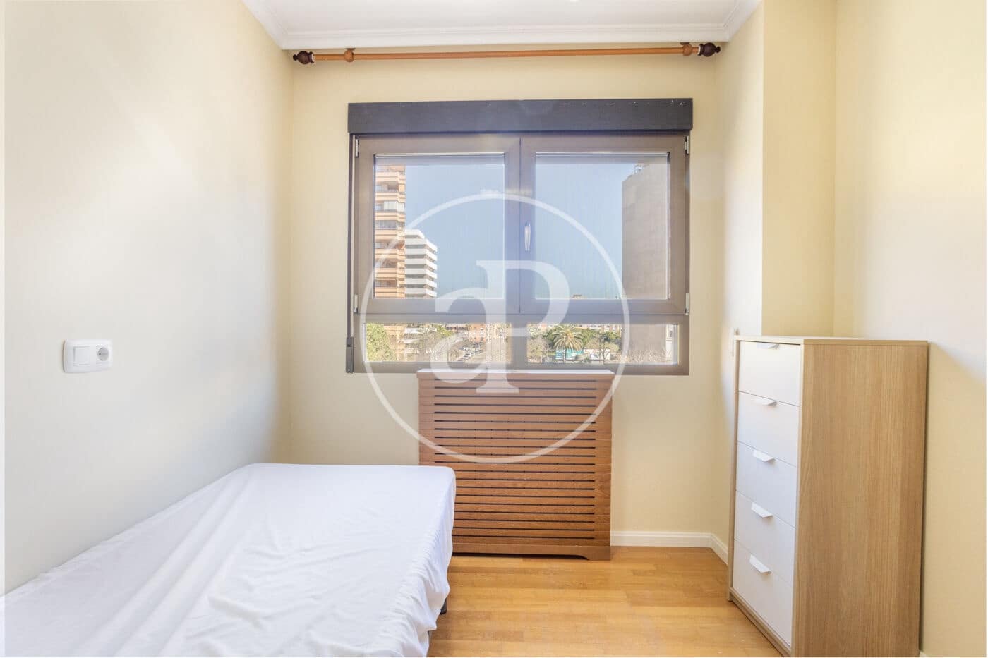 Apartamento de 3 habitaciones en València ciudad en alquiler con piscina - 2.500 € (Ref: 9690682)