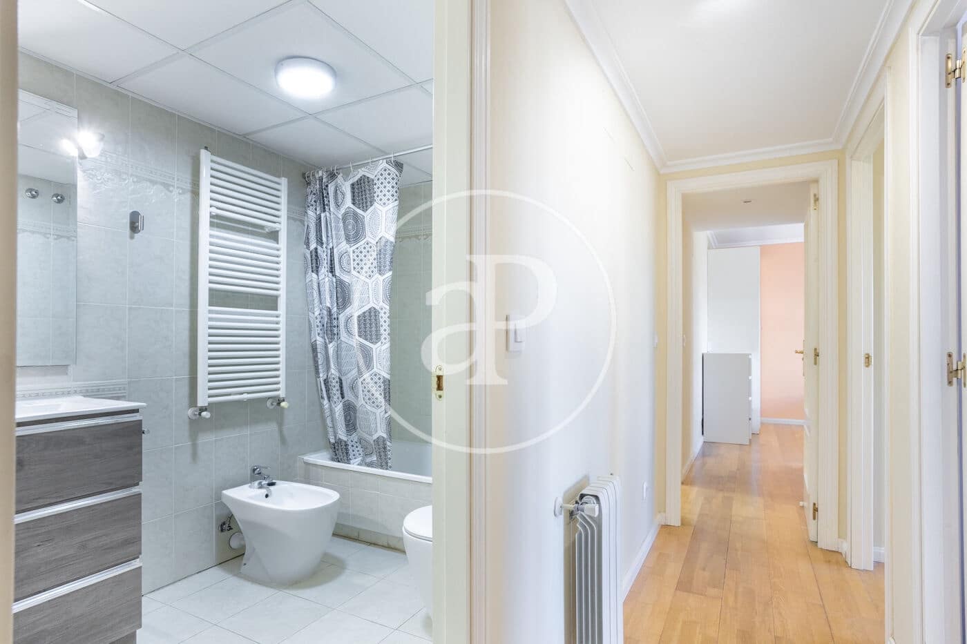 Apartamento de 3 habitaciones en València ciudad en alquiler con piscina - 2.500 € (Ref: 9690682)