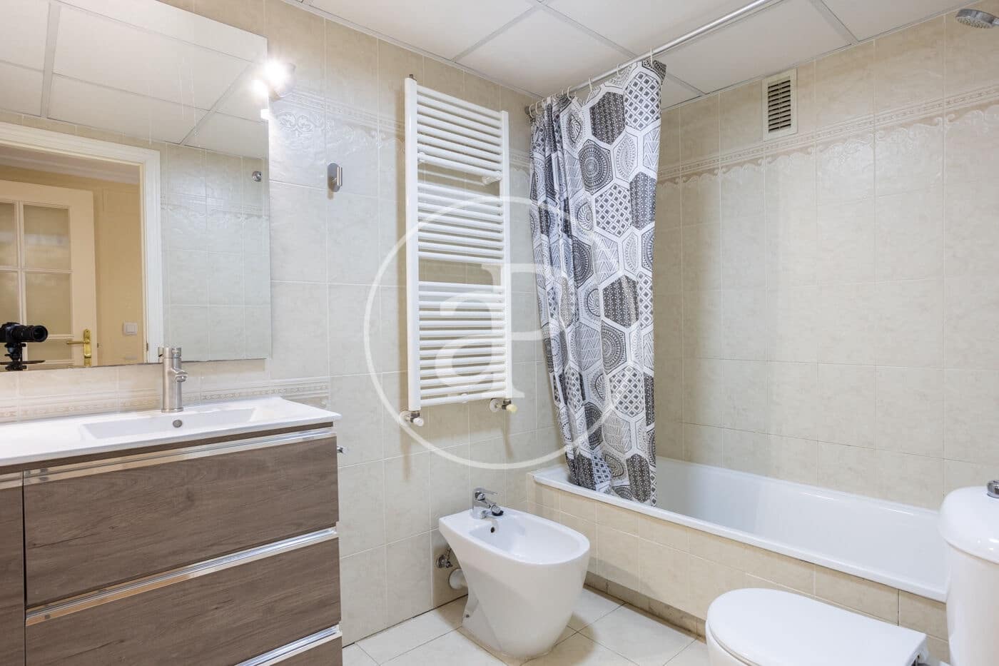 Apartamento de 3 habitaciones en València ciudad en alquiler con piscina - 2.500 € (Ref: 9690682)