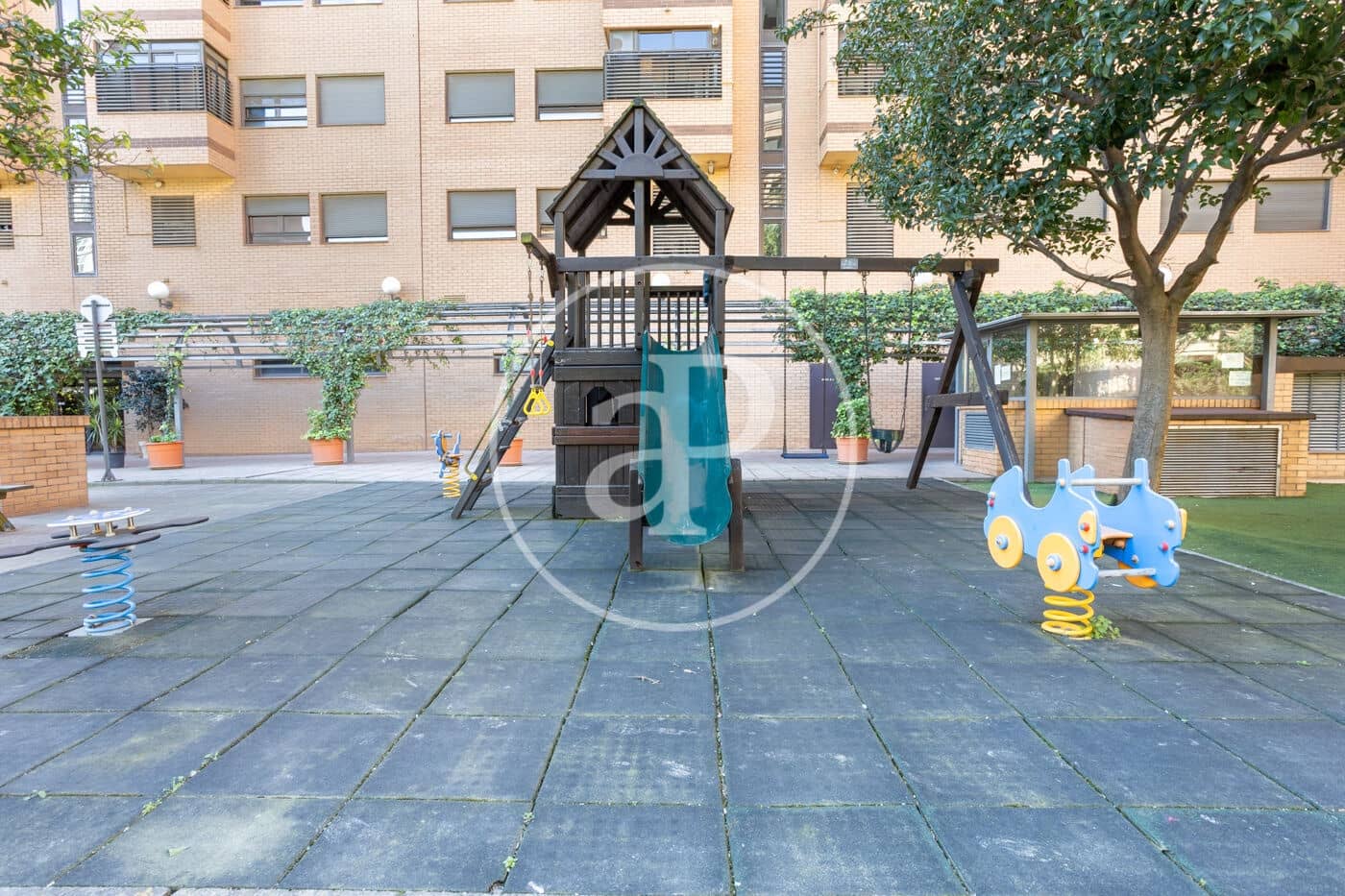 Apartamento de 3 habitaciones en València ciudad en alquiler con piscina - 2.500 € (Ref: 9690682)