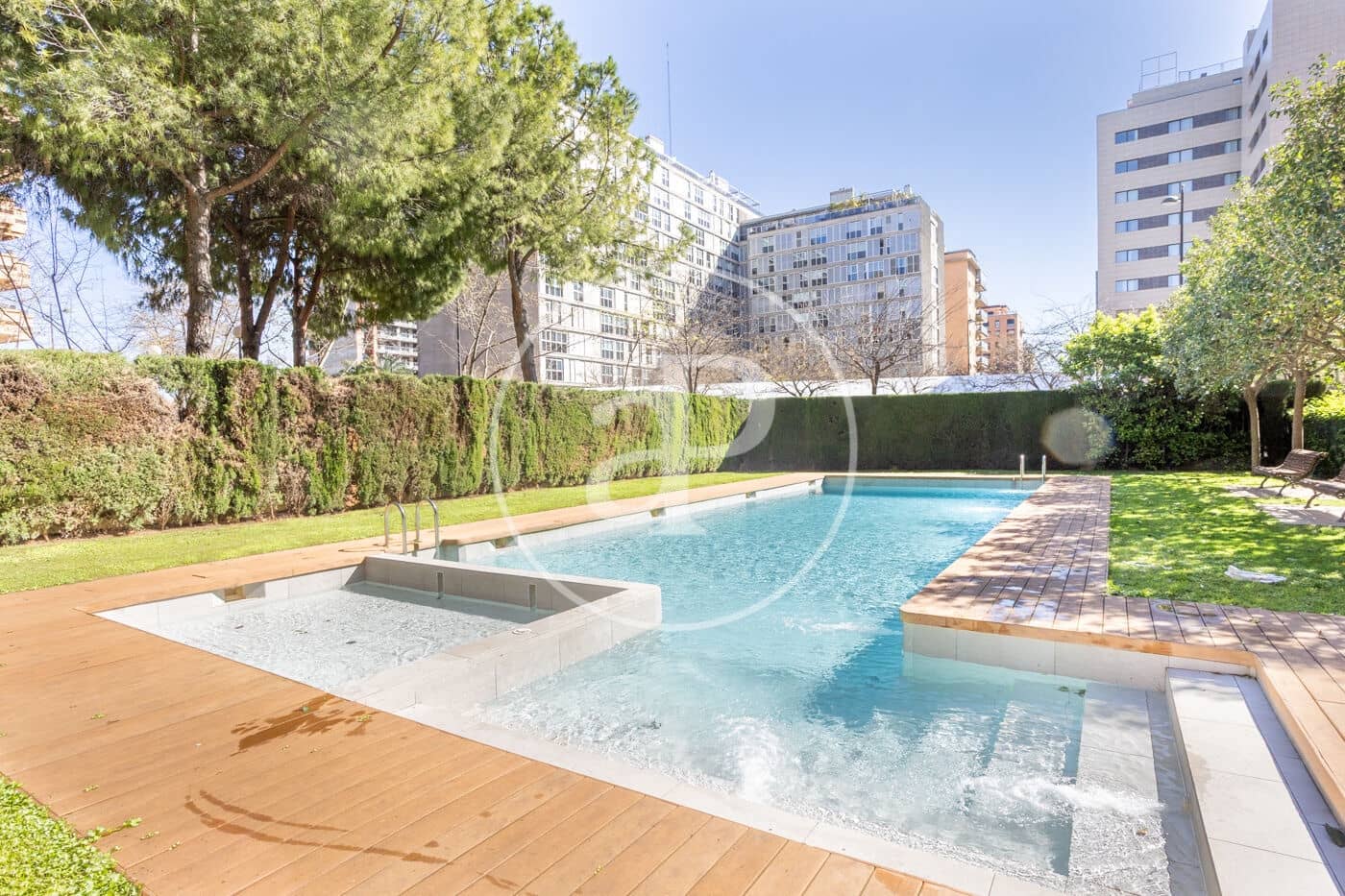 Apartamento de 3 habitaciones en València ciudad en alquiler con piscina - 2.500 € (Ref: 9690682)