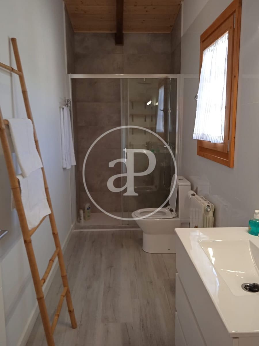 Villa/Maison de 4 chambres à louer à L'Eliana avec piscine - 2 300 € (Ref: 9690683)