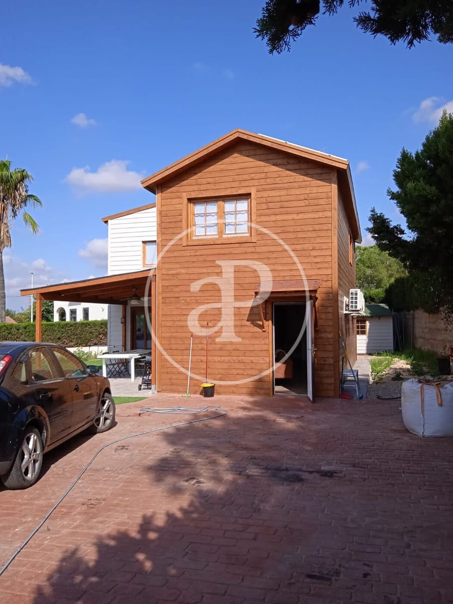 Villa/Maison de 4 chambres à louer à L'Eliana avec piscine - 2 300 € (Ref: 9690683)