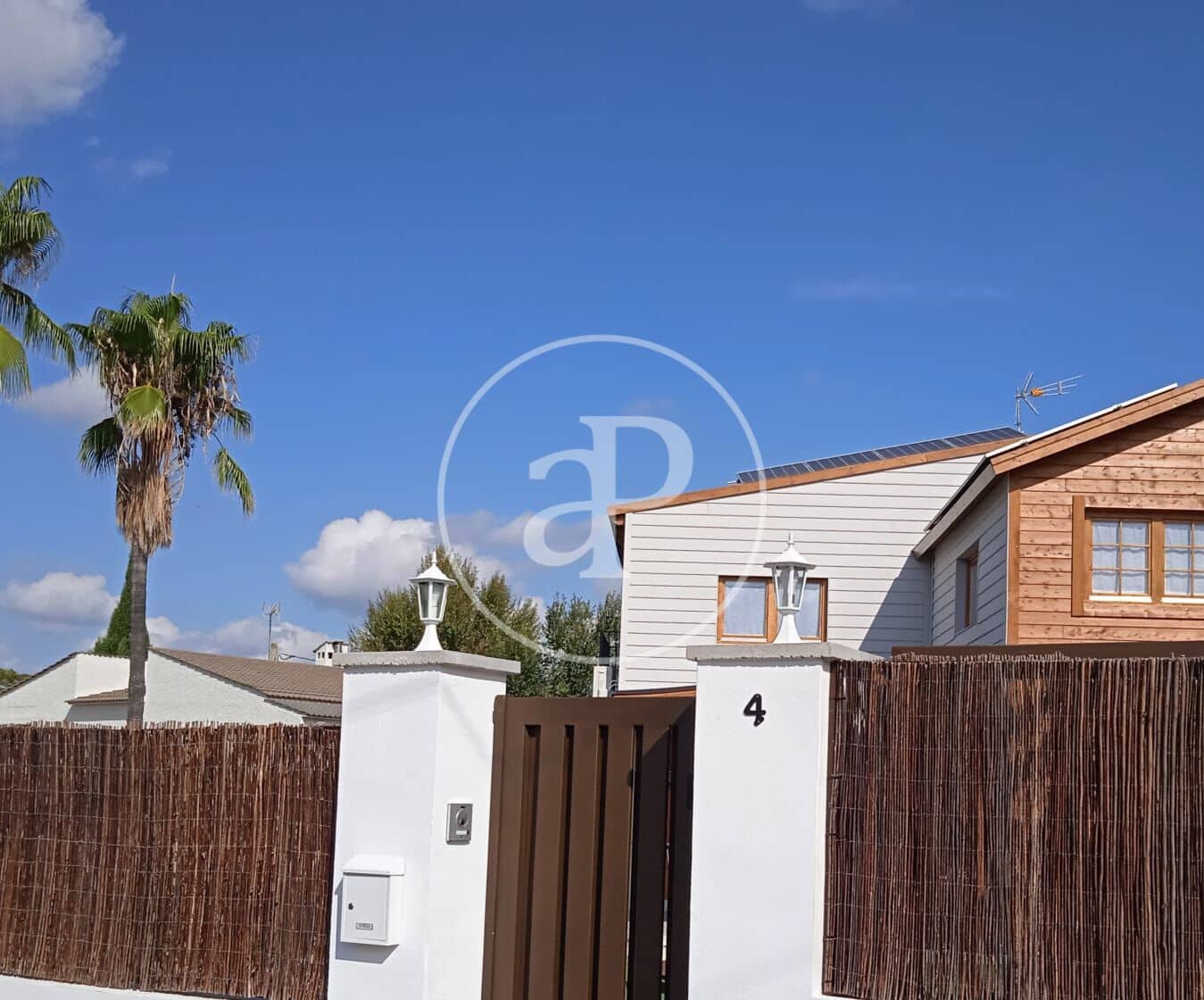 Villa/Maison de 4 chambres à louer à L'Eliana avec piscine - 2 300 € (Ref: 9690683)