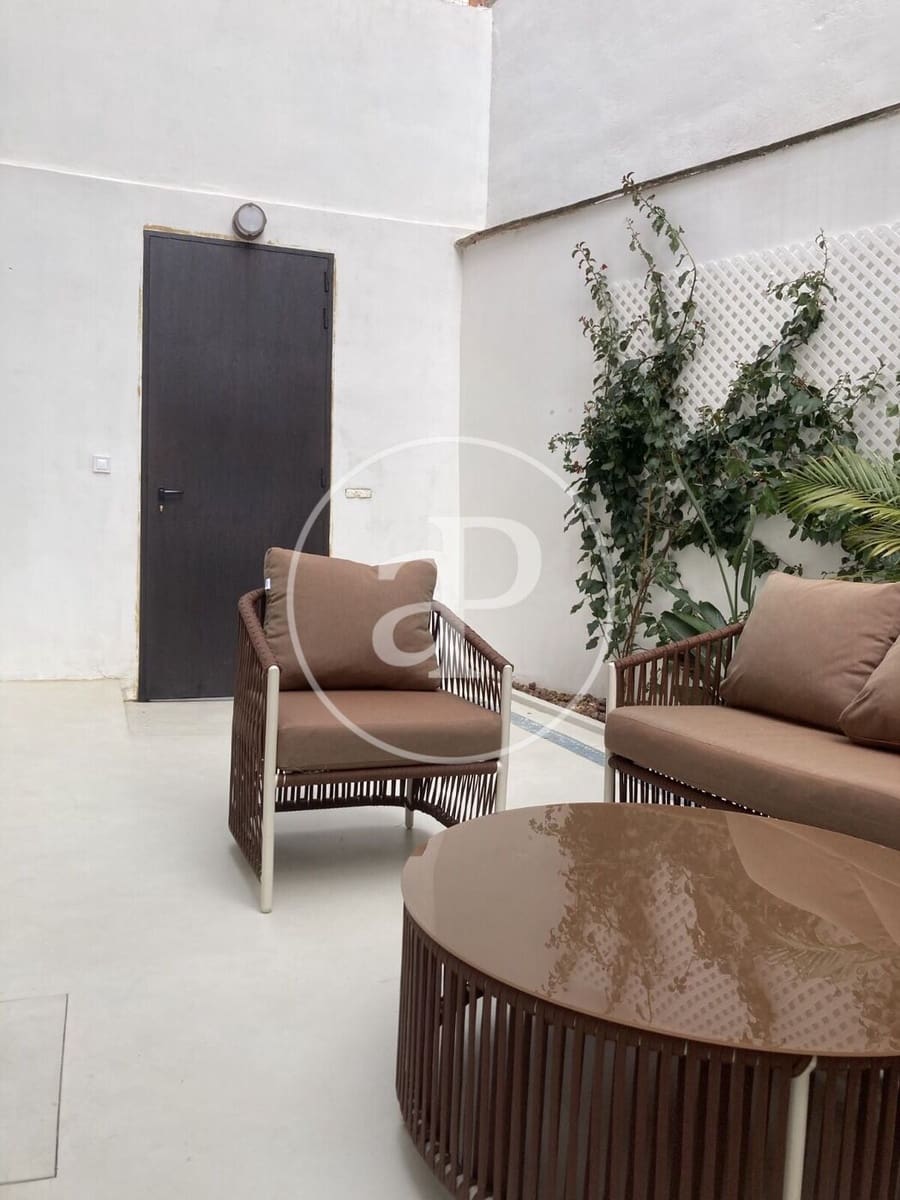 2 soverom Leilighet til leie i Valencia by - € 2 300 (Ref: 9690684)