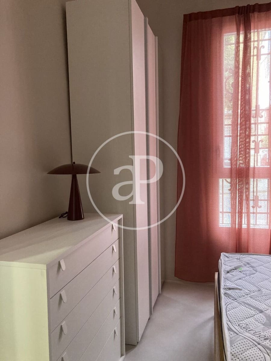 2 soverom Leilighet til leie i Valencia by - € 2 300 (Ref: 9690684)