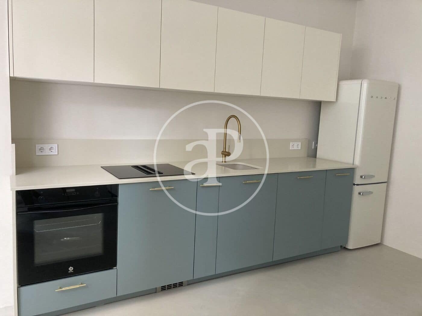 2 soverom Leilighet til leie i Valencia by - € 2 300 (Ref: 9690684)