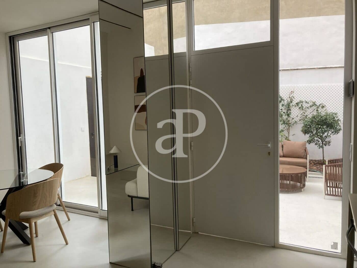 2 soverom Leilighet til leie i Valencia by - € 2 300 (Ref: 9690684)