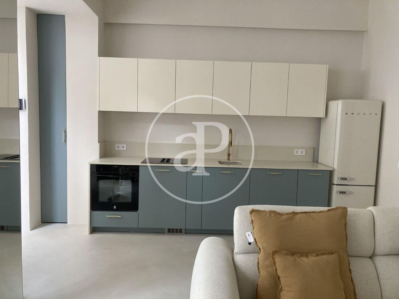 2 soverom Leilighet til leie i Valencia by - € 2 300 (Ref: 9690684)