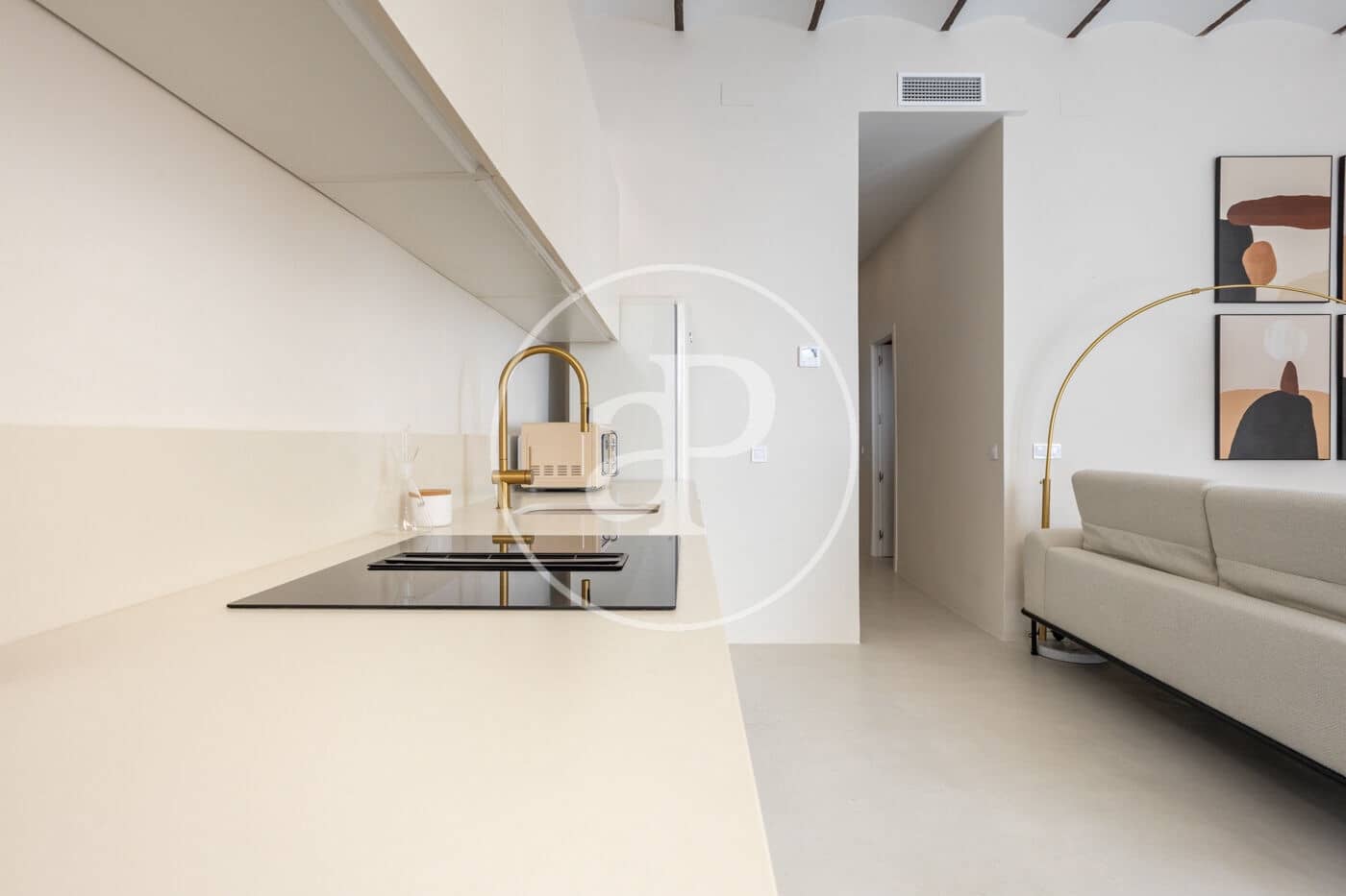 2 slaapkamer Appartement te huur in Valencia stad - € 2.000 (Ref: 9690684)