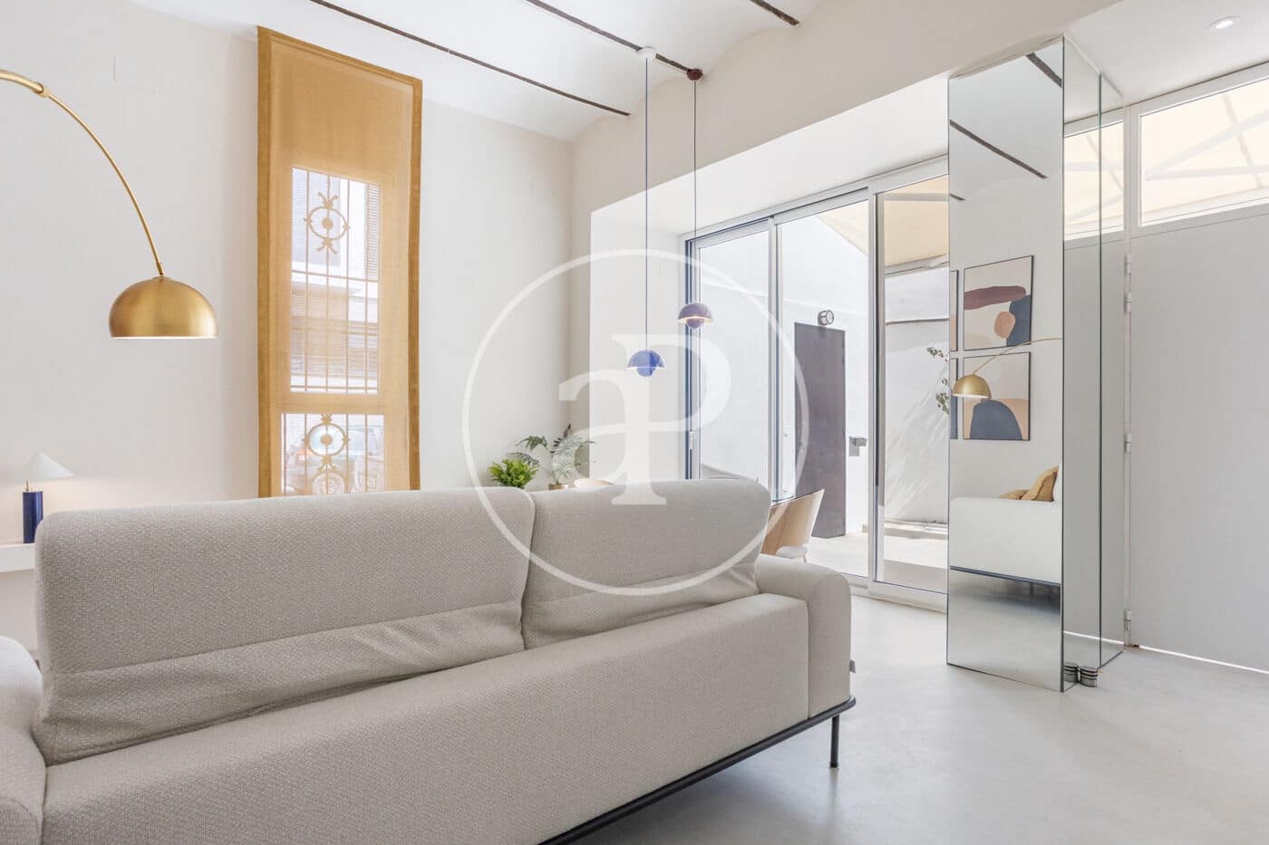 2 slaapkamer Appartement te huur in Valencia stad - € 2.000 (Ref: 9690684)