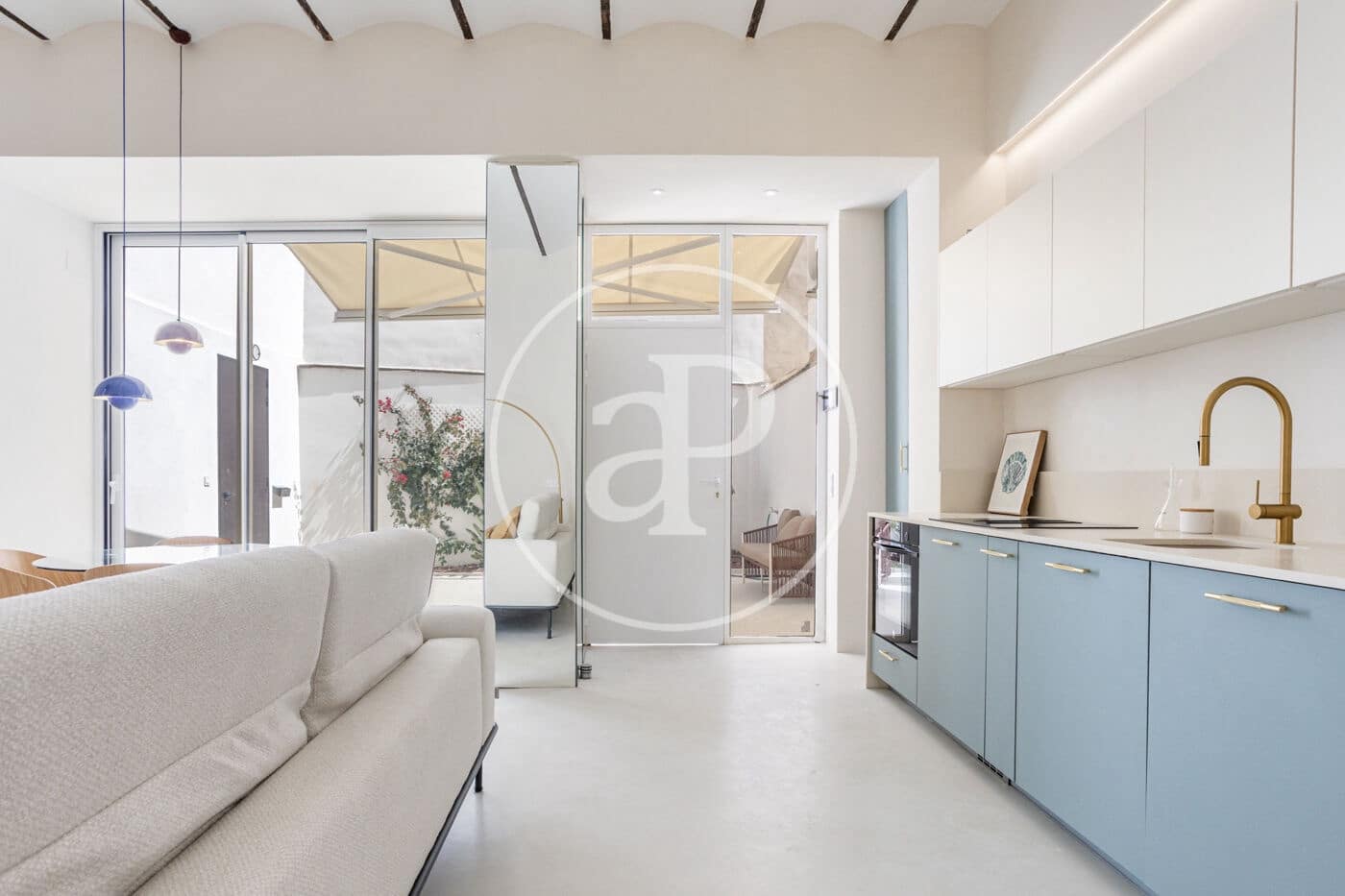 2 slaapkamer Appartement te huur in Valencia stad - € 2.000 (Ref: 9690684)