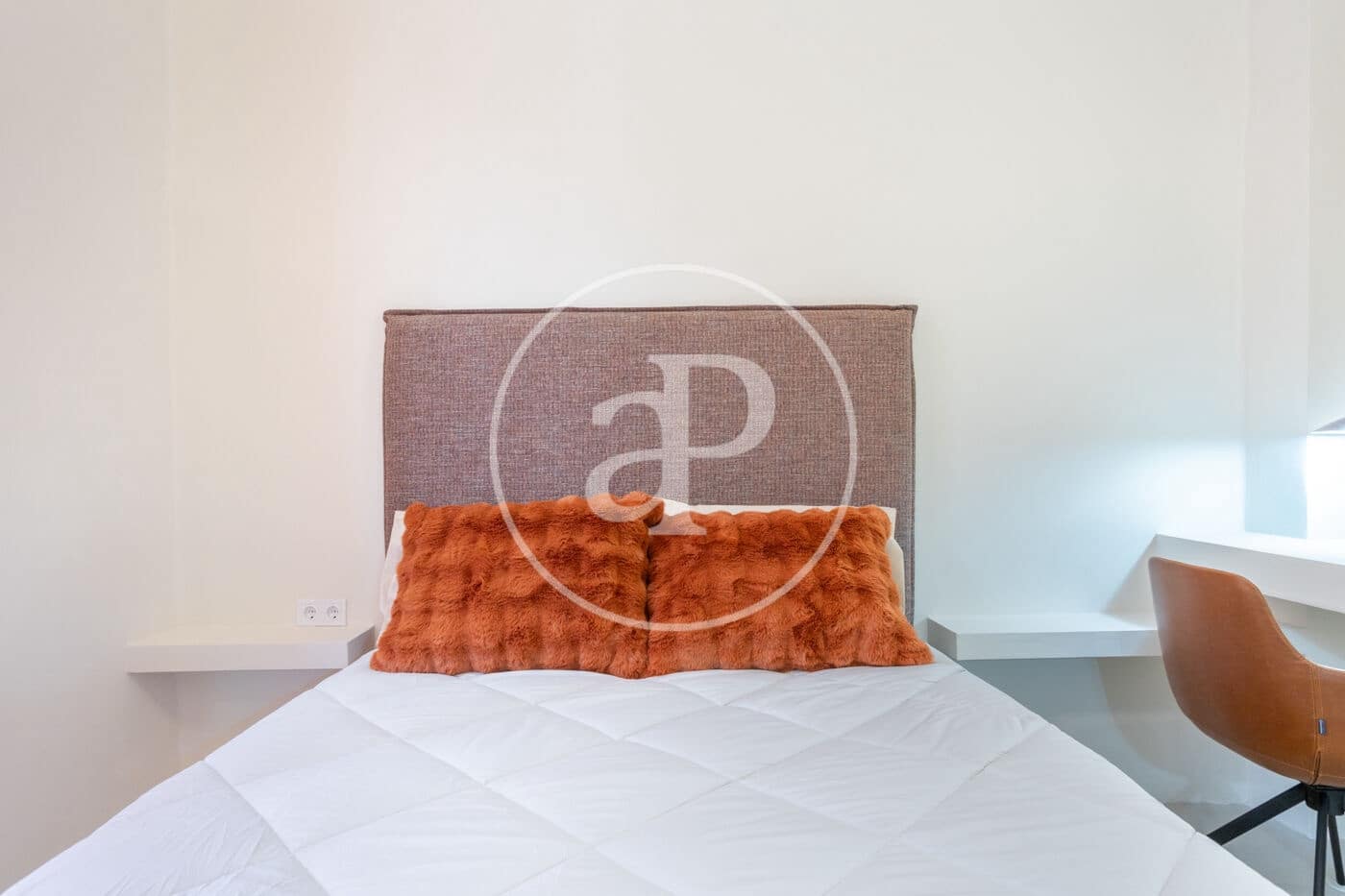 2 slaapkamer Appartement te huur in Valencia stad - € 2.000 (Ref: 9690684)
