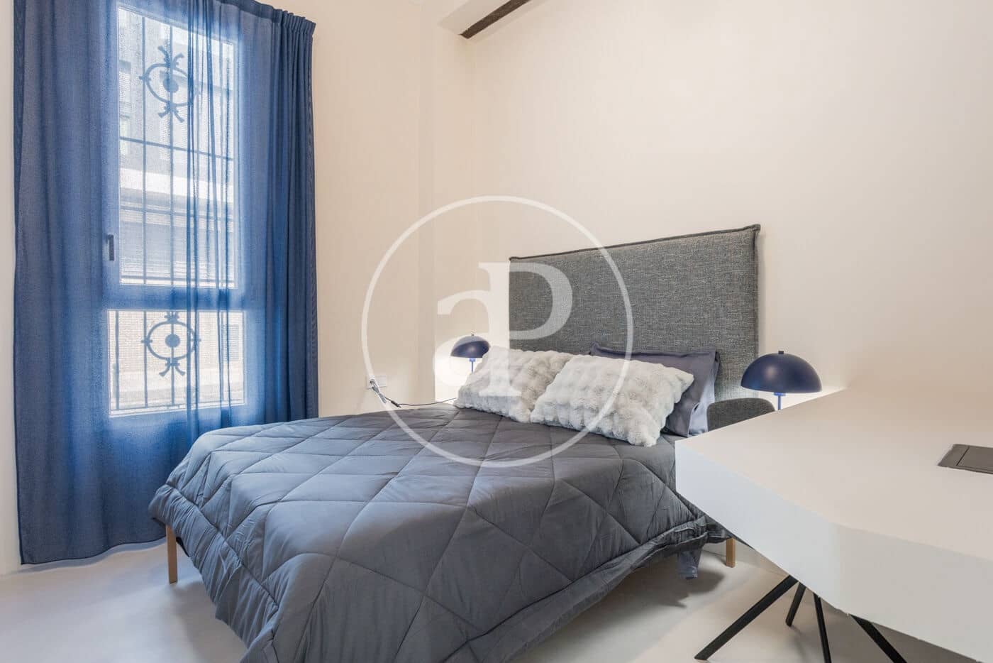 2 slaapkamer Appartement te huur in Valencia stad - € 2.000 (Ref: 9690684)