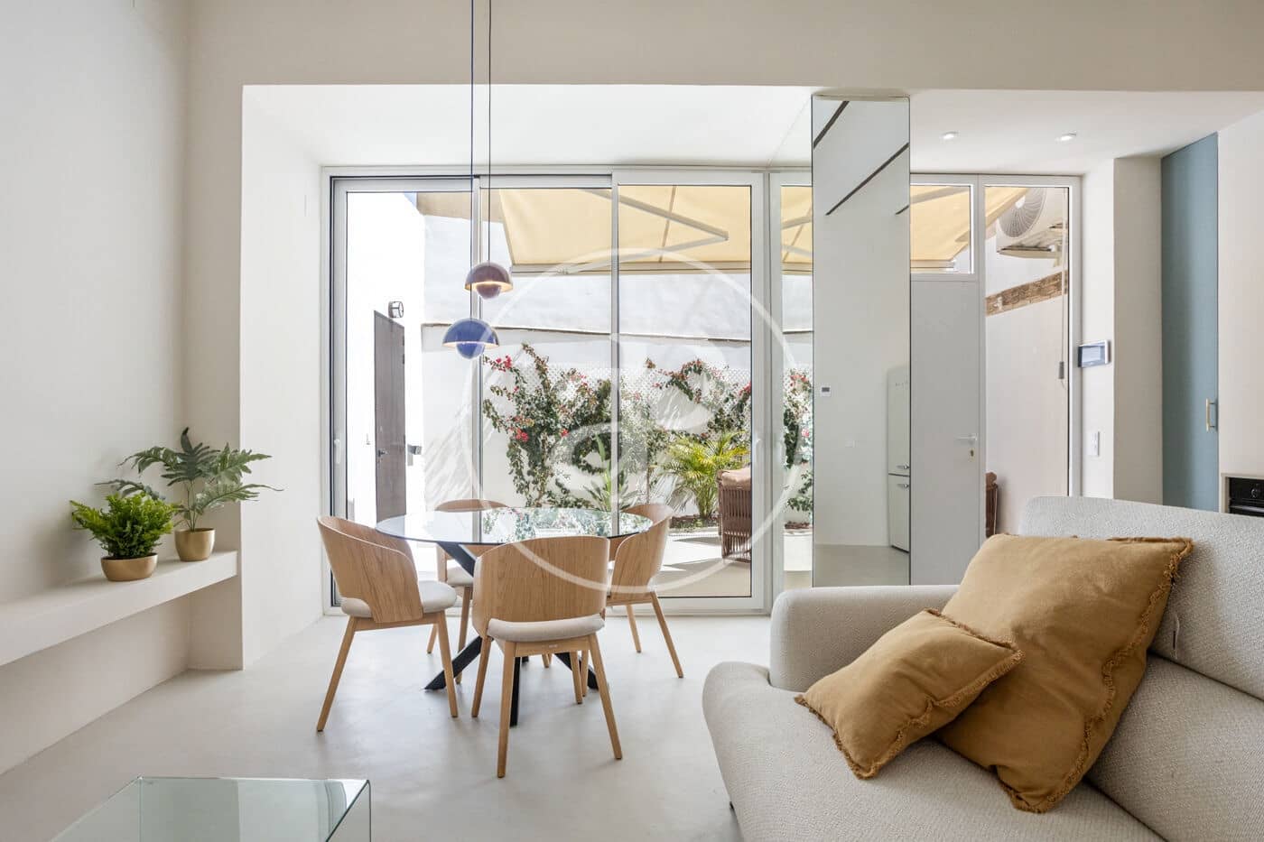 2 slaapkamer Appartement te huur in Valencia stad - € 2.000 (Ref: 9690684)