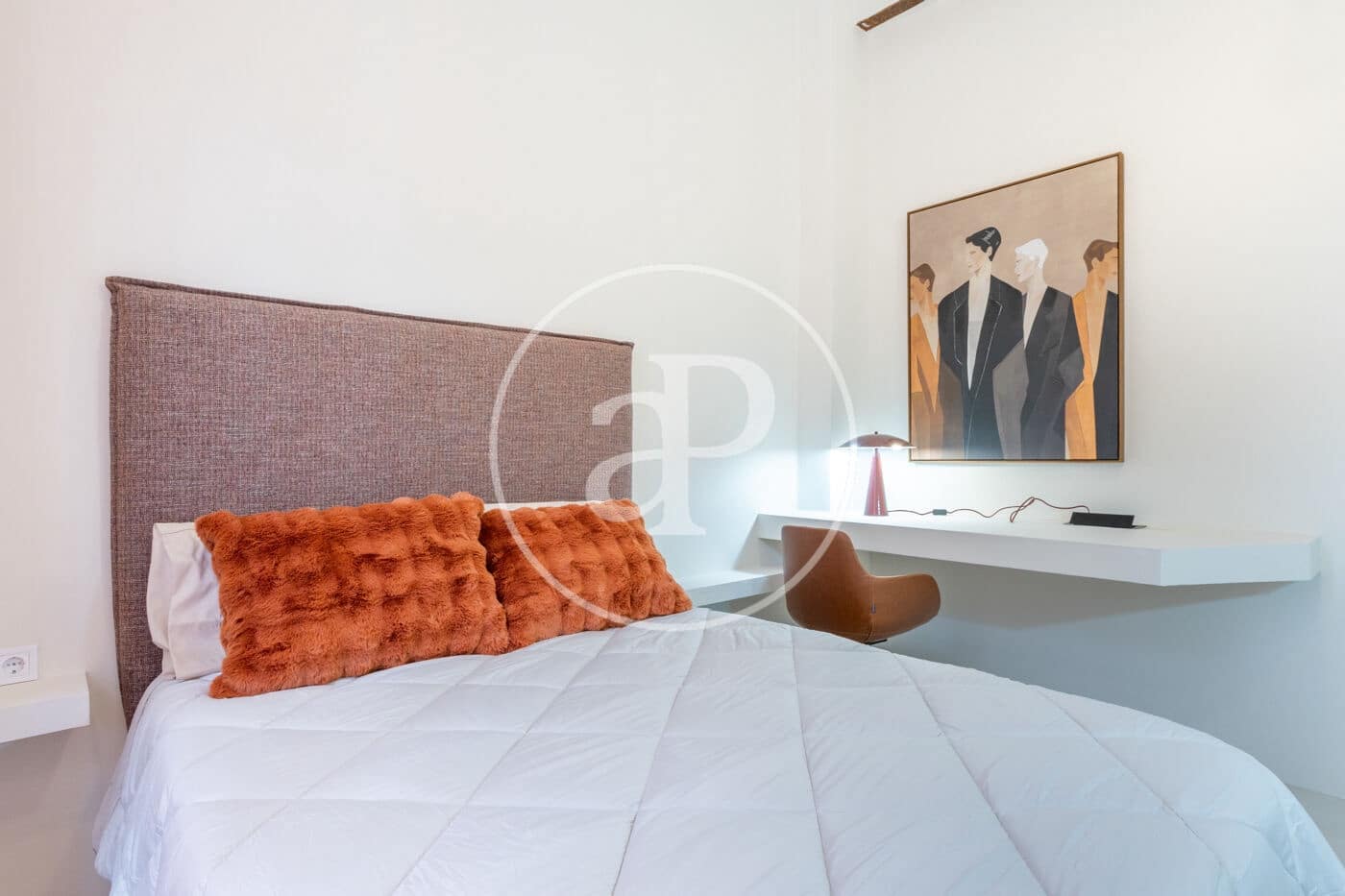 2 slaapkamer Appartement te huur in Valencia stad - € 2.000 (Ref: 9690684)