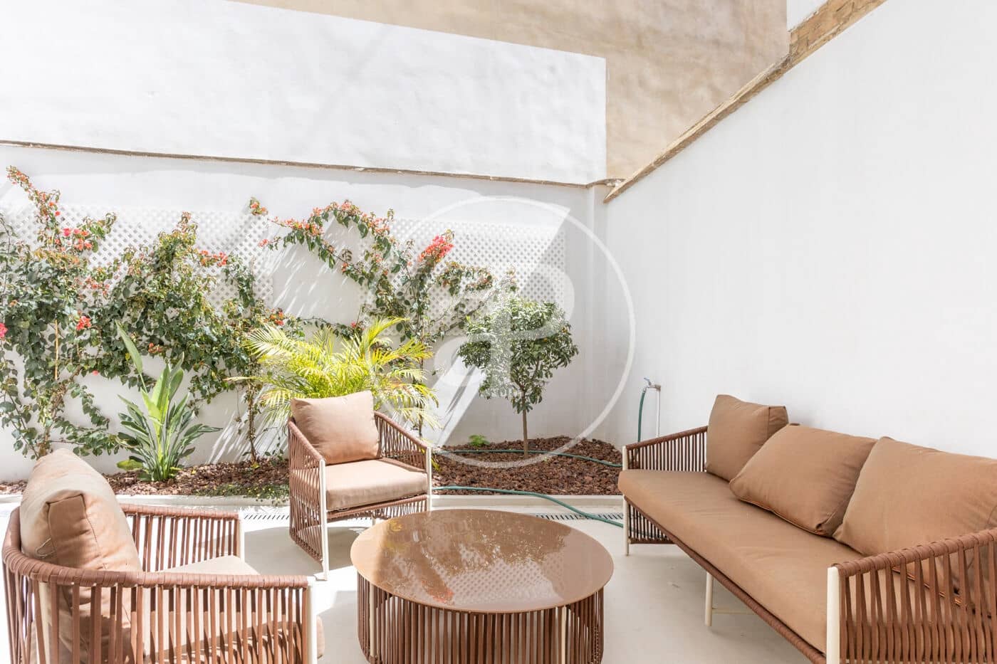 2 slaapkamer Appartement te huur in Valencia stad - € 2.000 (Ref: 9690684)