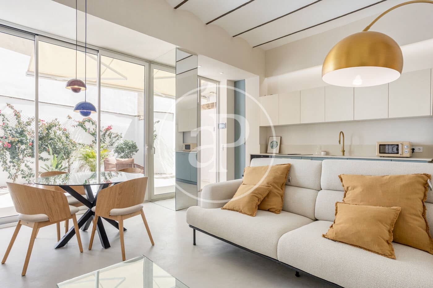 2 slaapkamer Appartement te huur in Valencia stad - € 2.000 (Ref: 9690684)