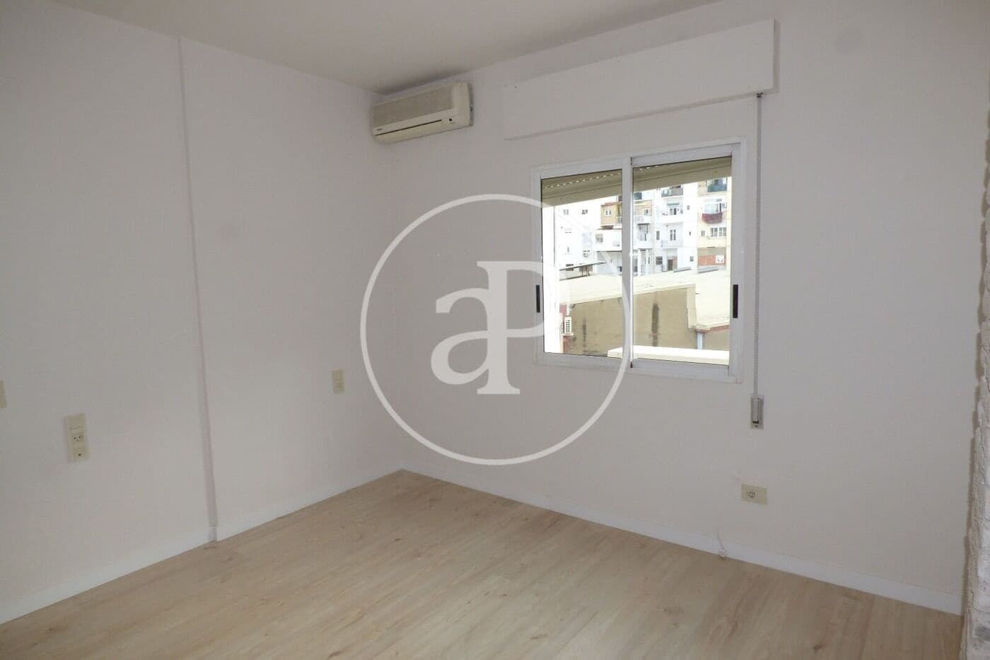 3 Zimmer Apartment zu vermieten in Valencia Stadt - 1.800 € (Ref: 9695427)