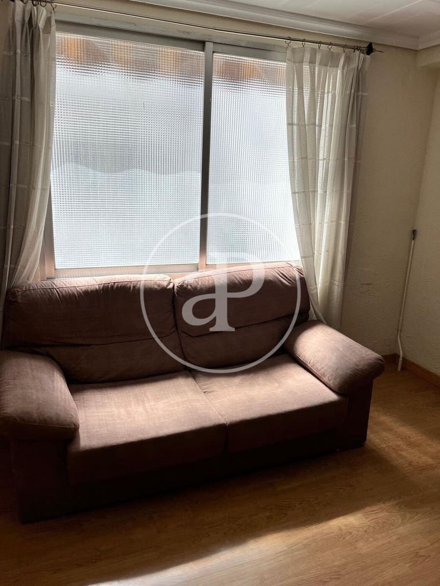 3 soverom Leilighet til leie i Valencia by - € 1 400 (Ref: 9701705)