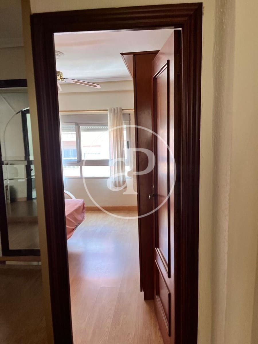 3 soverom Leilighet til leie i Valencia by - € 1 400 (Ref: 9701705)