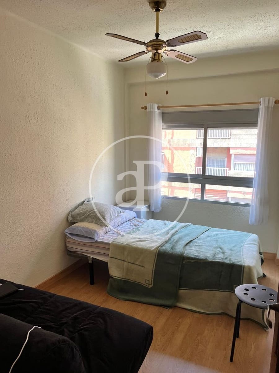 3 soverom Leilighet til leie i Valencia by - € 1 400 (Ref: 9701705)