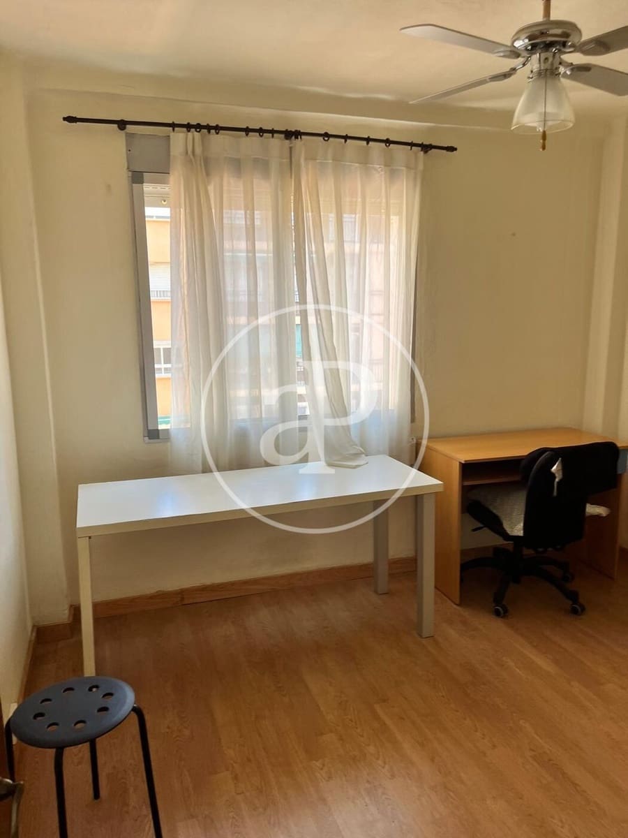 3 soverom Leilighet til leie i Valencia by - € 1 400 (Ref: 9701705)