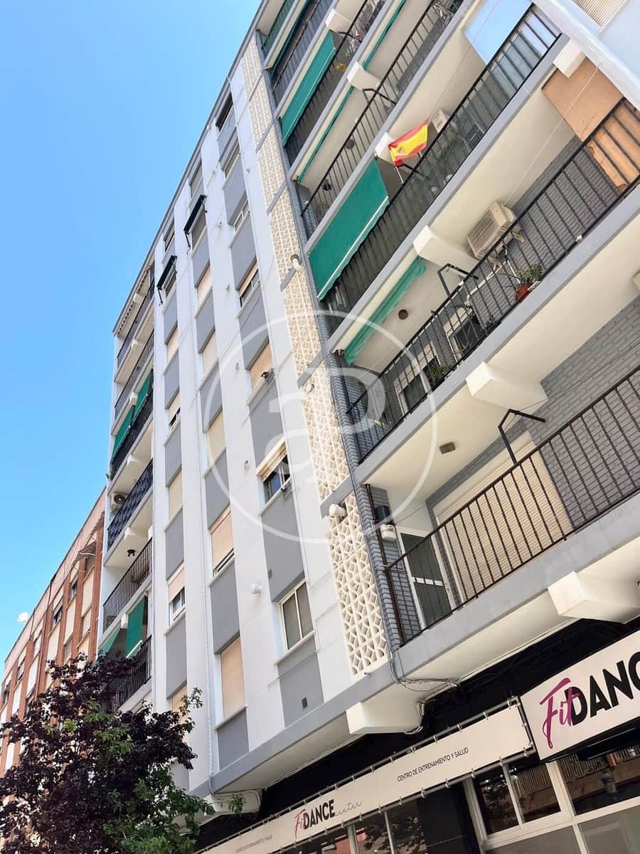 3 soverom Leilighet til leie i Valencia by - € 1 400 (Ref: 9701705)