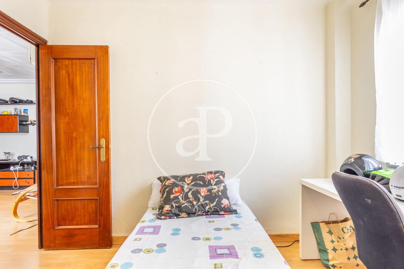 3 bedroom Apartment for rent in Valencia city - € 1,400 (Ref: 9701705)
