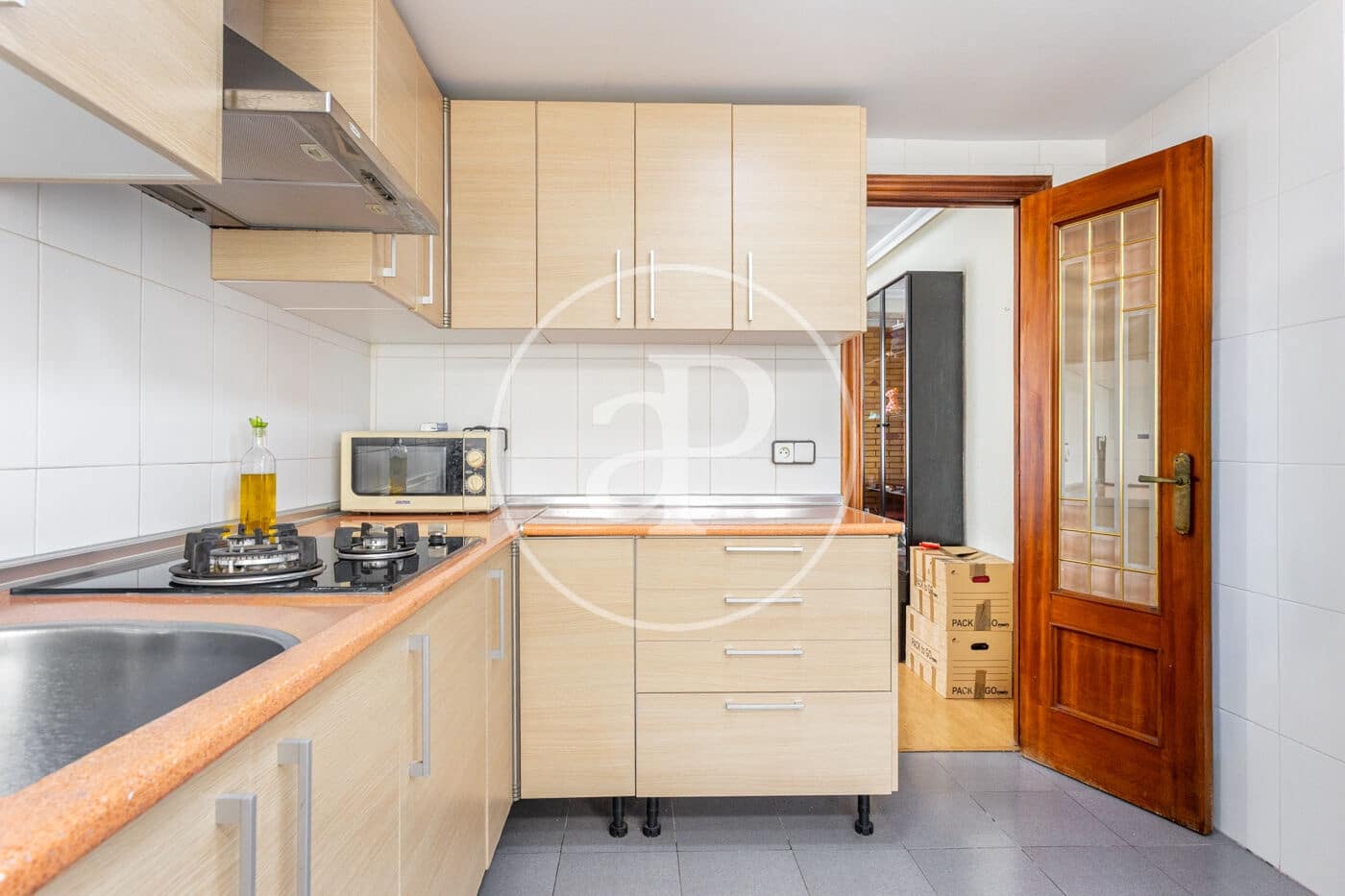 3 bedroom Apartment for rent in Valencia city - € 1,400 (Ref: 9701705)
