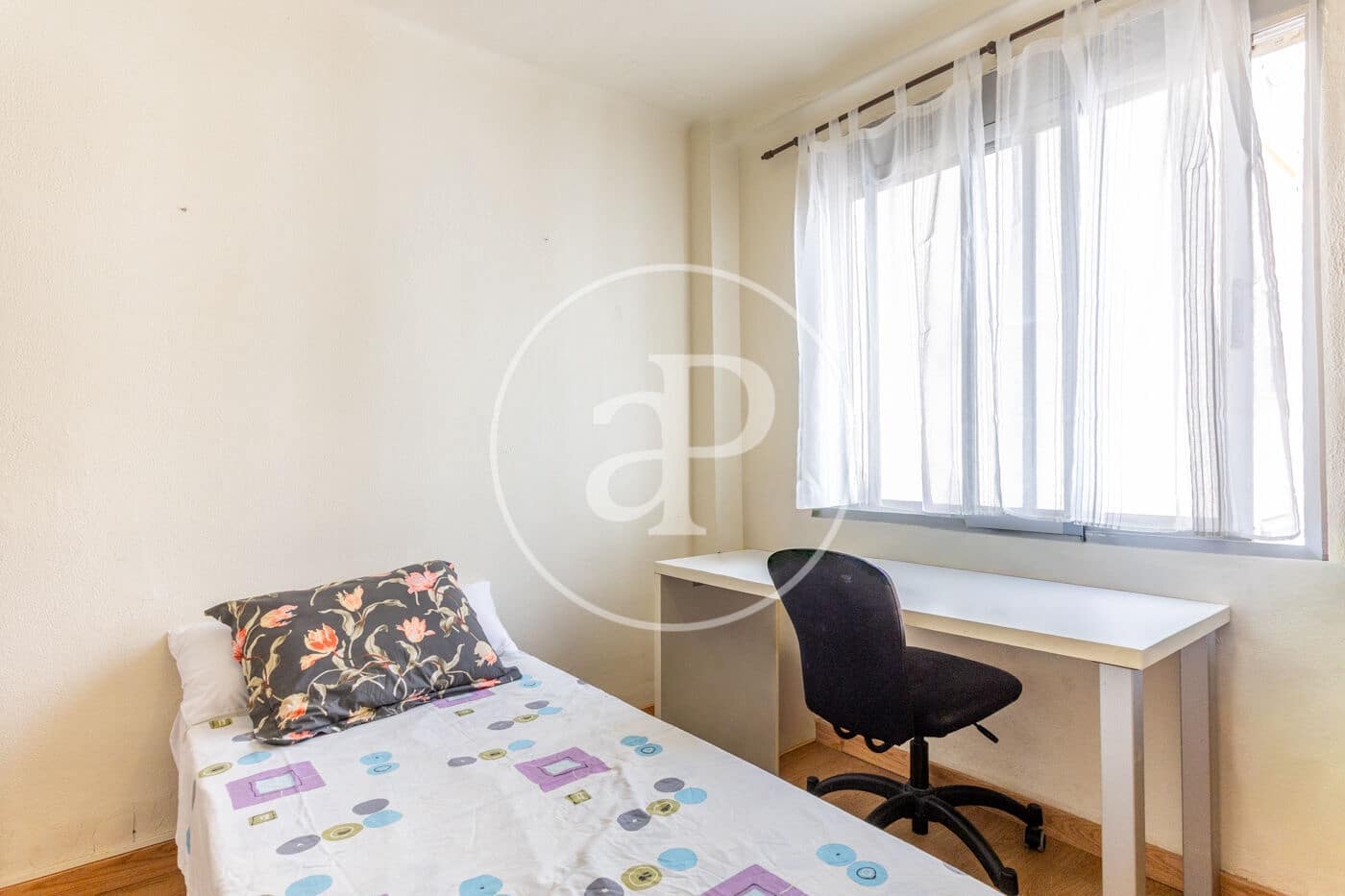 3 bedroom Apartment for rent in Valencia city - € 1,400 (Ref: 9701705)