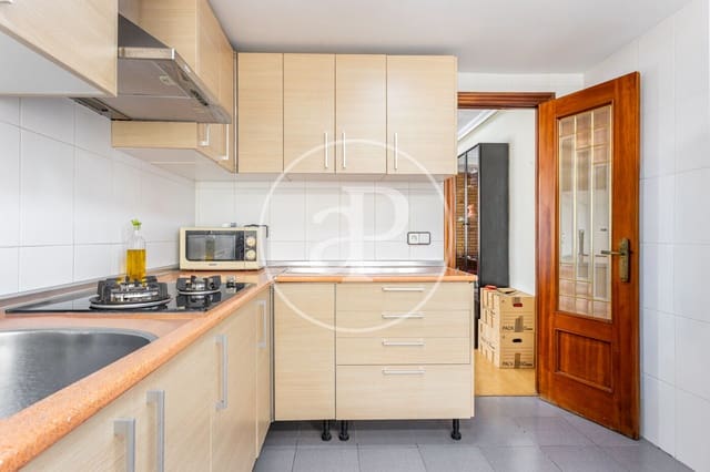 3 sovrum Lägenhet att hyra i L'Hort de Senabre, Valencia stad - 1 400 € (Ref: 9701705)