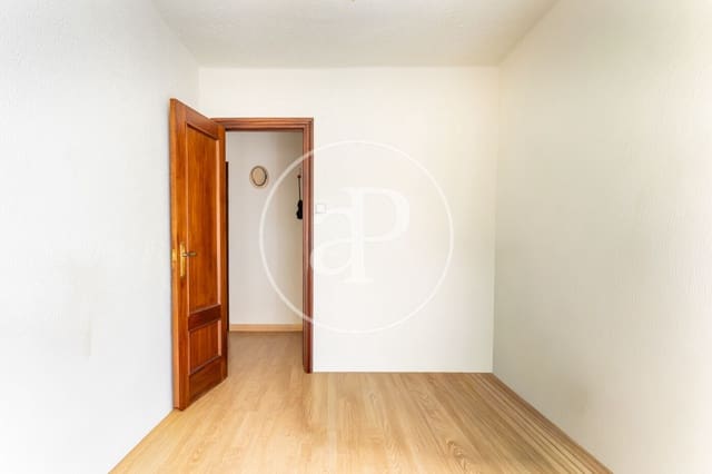 3 sovrum Lägenhet att hyra i L'Hort de Senabre, Valencia stad - 1 400 € (Ref: 9701705)