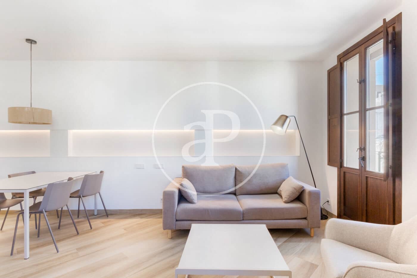 2 soverom Leilighet til leie i Valencia by - € 2 500 (Ref: 9701707)