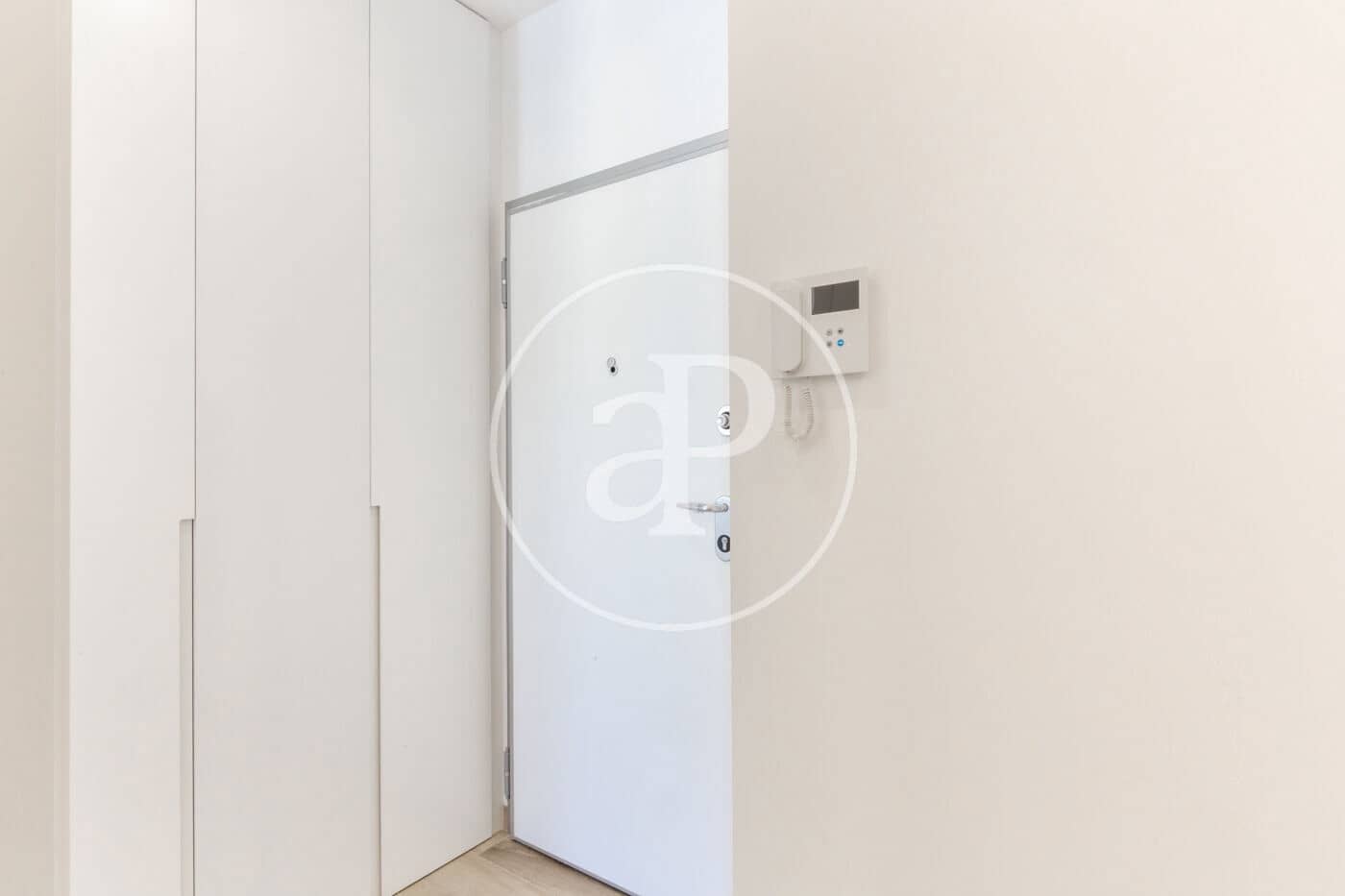 2 soverom Leilighet til leie i Valencia by - € 2 500 (Ref: 9701707)