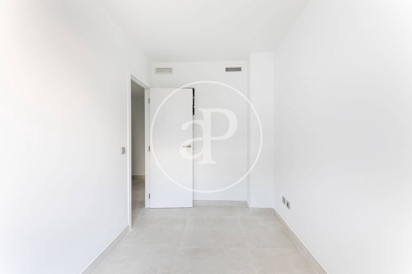 4 soveværelse Villa til salg i Chiva - € 384.000 (Ref: 9712054)