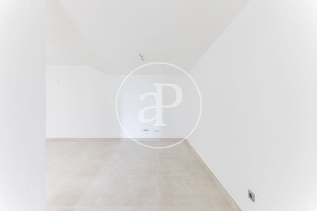 4 bedroom Villa for sale in Chiva - € 384,000 (Ref: 9712054)